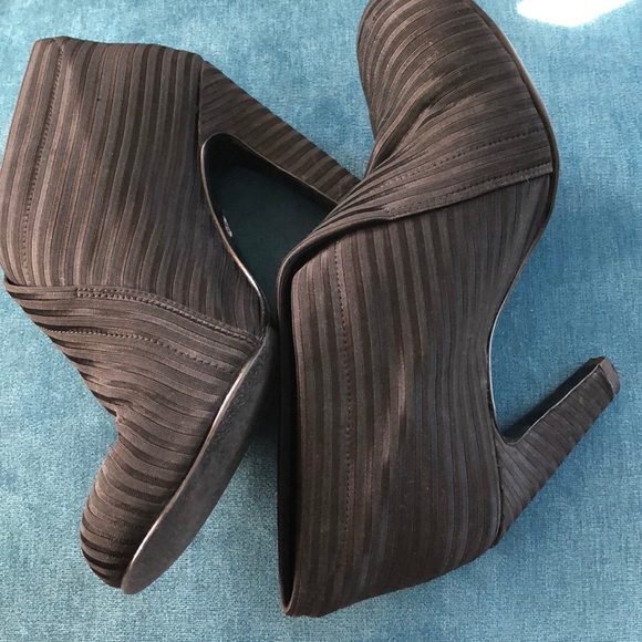 United Nude almost new fabric booties - Picture 10 of 11